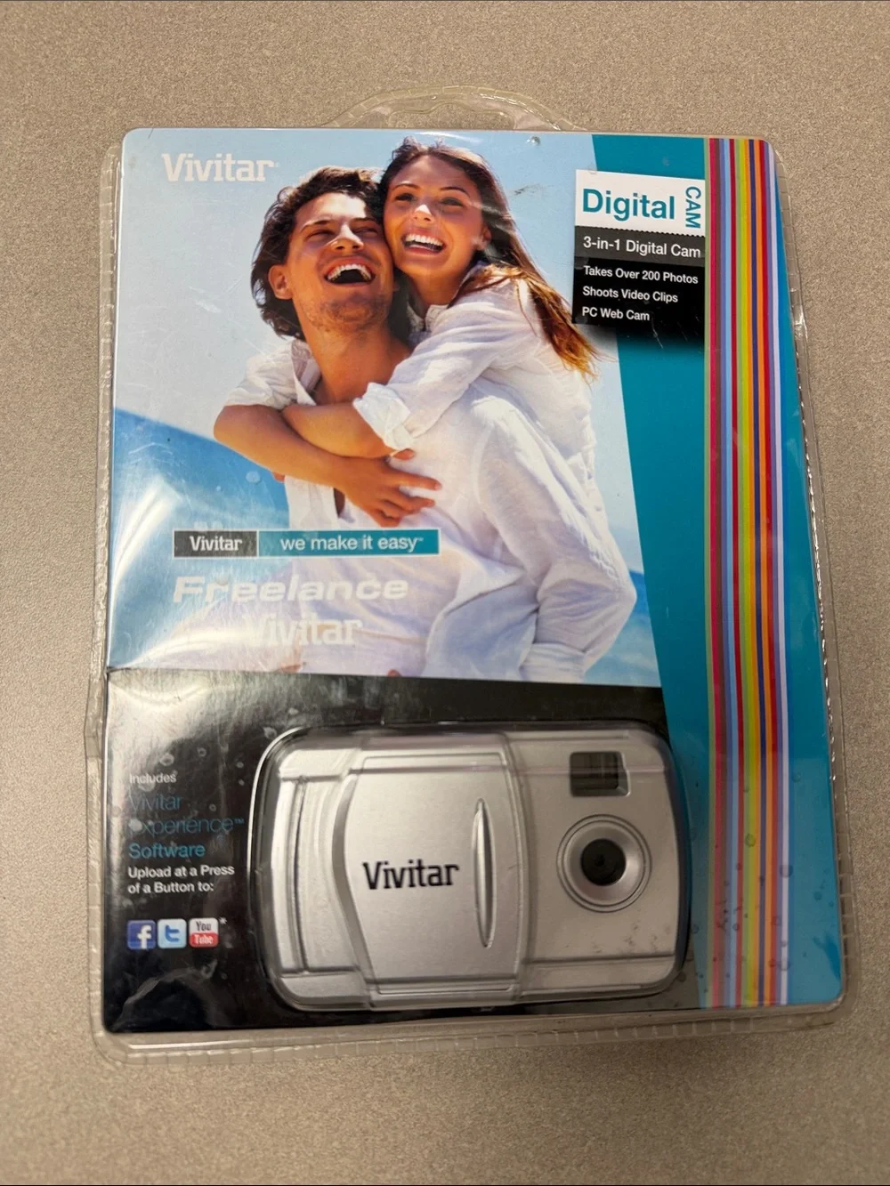 NWT Vivitar Freelance Silver Digital Camera - Compact 3-in-1